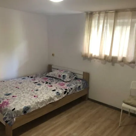 Lulu Lazur Apartment